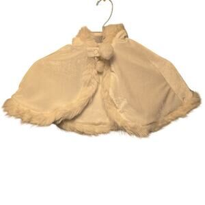 Little Maven white fauz fur and velvet cape coat size 3y